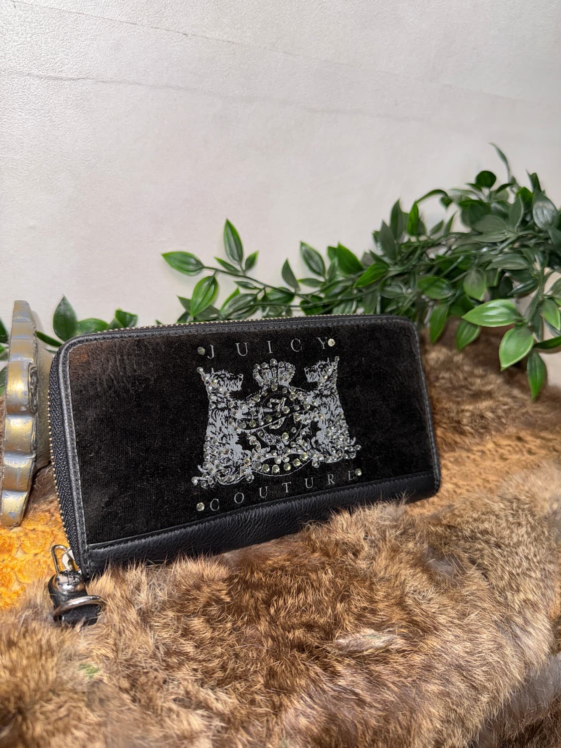 Juicy Couture black velvet wallet  상품이미지2
