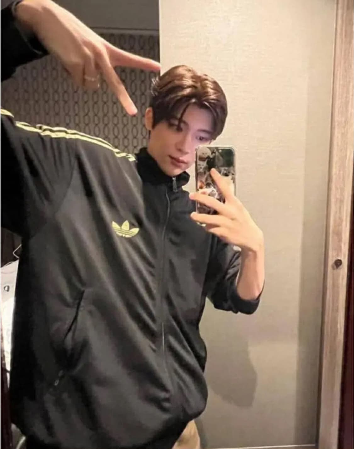 아디다스 검금 구파이어버드 엔시티 시온 트랙탑 희귀져지(110) 상품이미지2