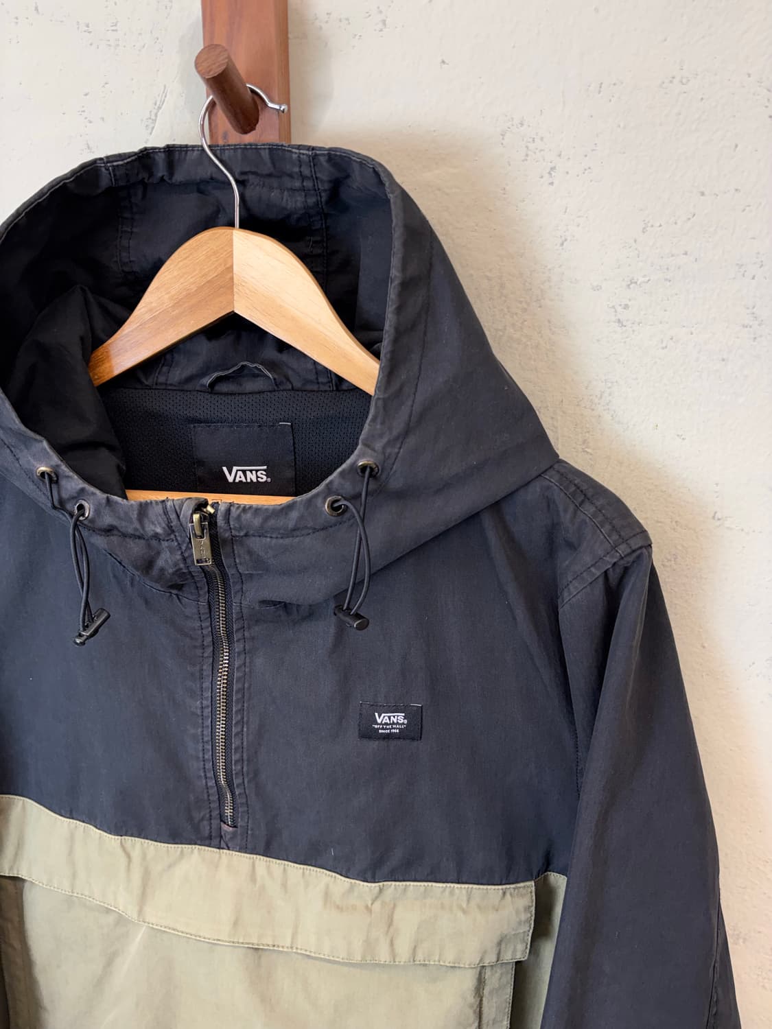 반스 카키 블랙 아노락 바람막이 상품이미지3