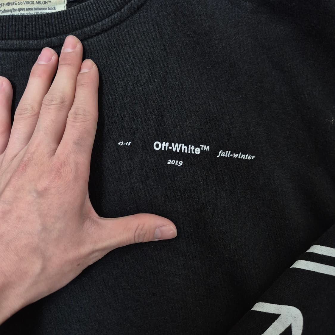 오프화이트 시그니처 디아그 애로우 패턴 프린팅 맨투맨 상품이미지4