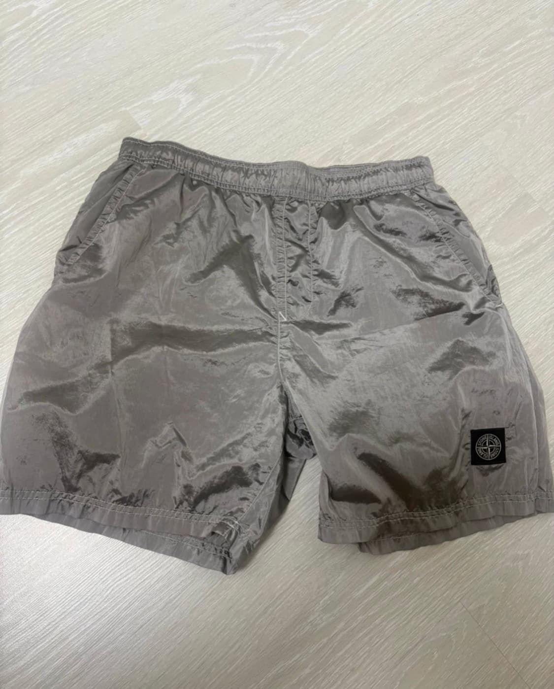 스톤아일랜드 나일론 메탈 스윔팬츠 M 상품이미지1