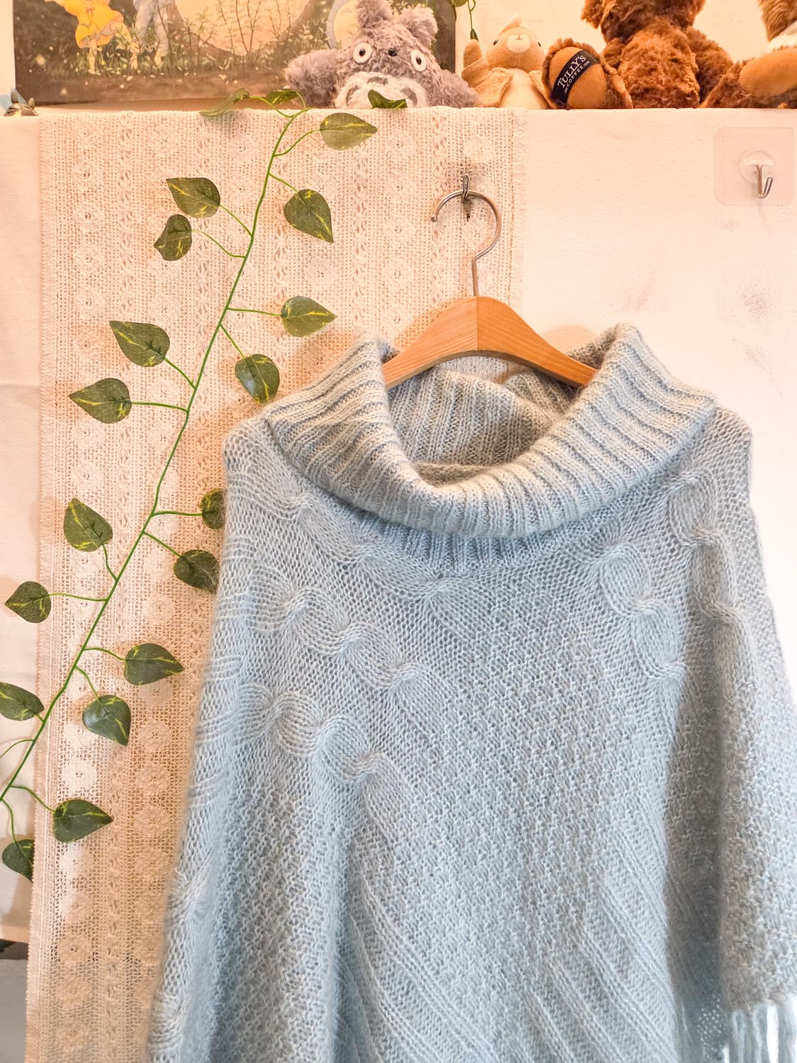 물빛 모헤어 케이프 니트 상품이미지2