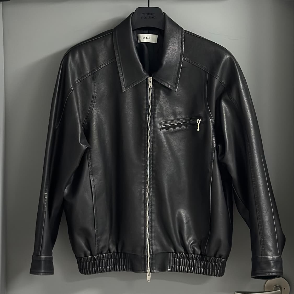 [OS] 남자 숄더 가먼트 워싱 비건 레더자켓 상품이미지1