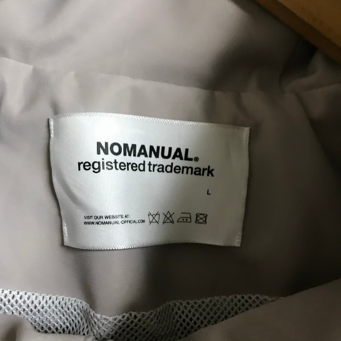 노메뉴얼 시그니처로고 윈드브레이커 바막자켓 상태굿 상품이미지3