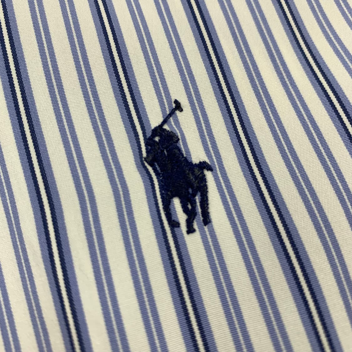 폴로 랄프로렌 포니로고 커스텀핏 네이비 스트라이프 하프셔츠 상품이미지3