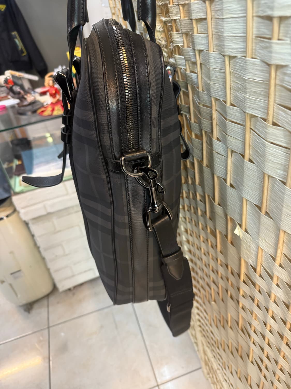 정품 버버리 체크 2way백 팝니다 상품이미지2