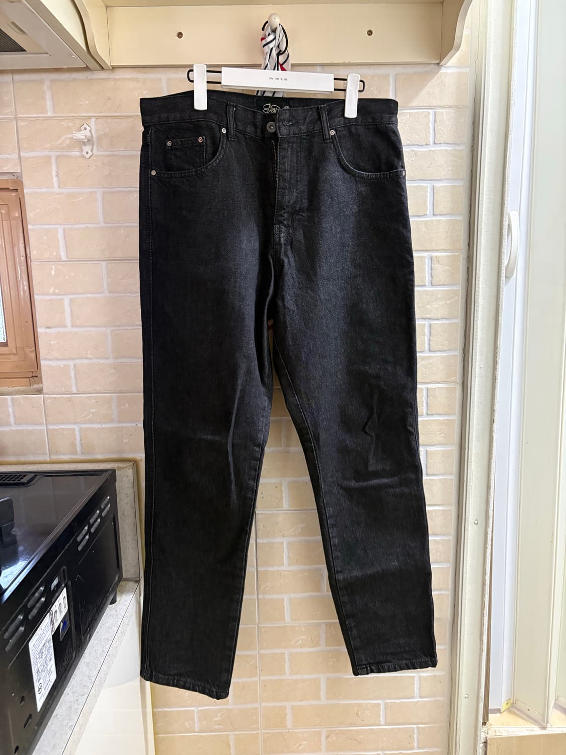 데우스엑스마키나 - 블랙 데님 루즈 테이퍼드 32사이즈 상품이미지1