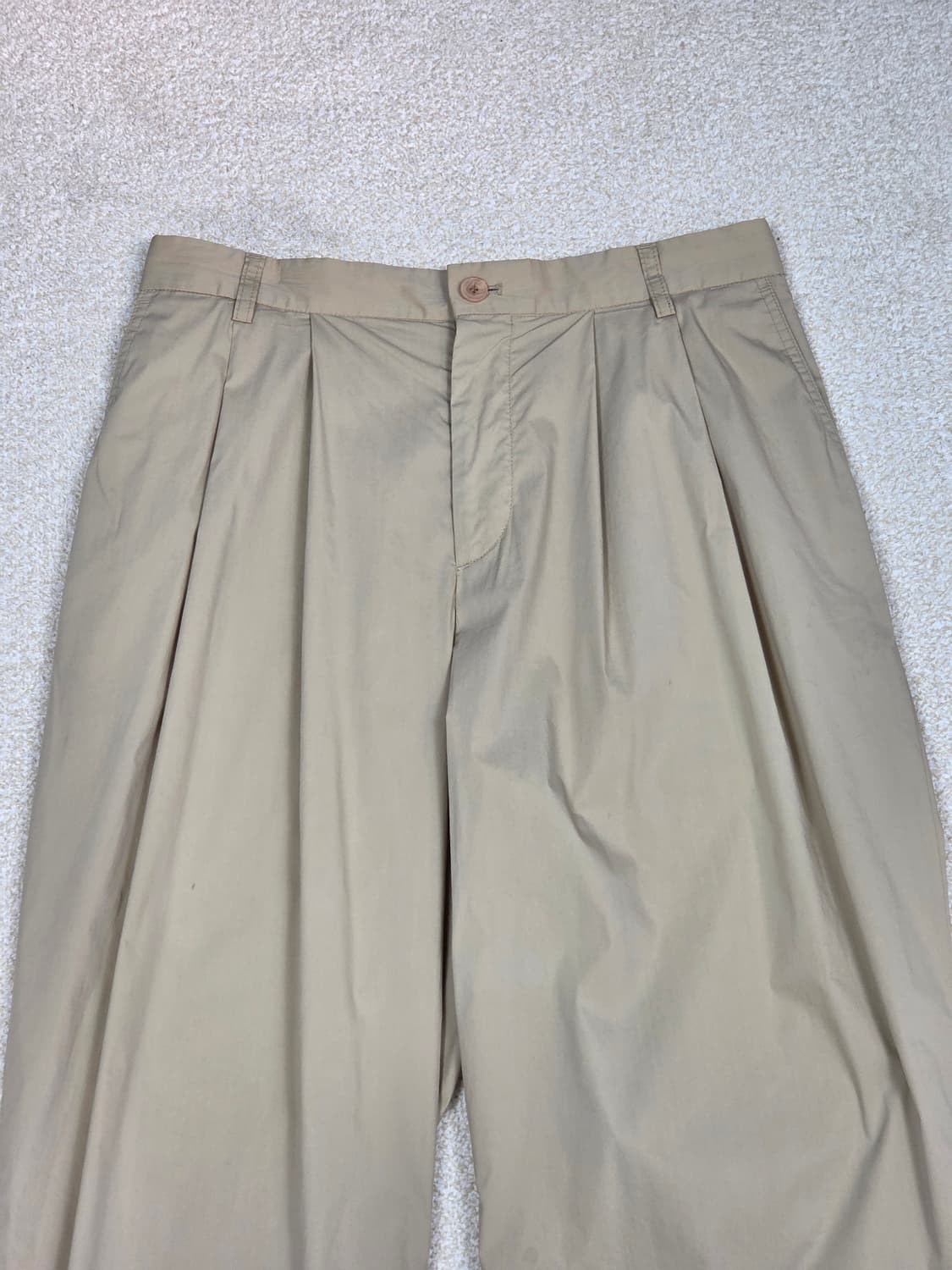 [비이커] 세미 배기핏 코튼 블렌드 턱 팬츠 | A00173 상품이미지2