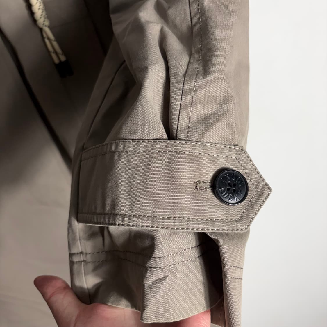 럭키슈에뜨 럭키패치 롱 트렌치코트(36) 상품이미지5