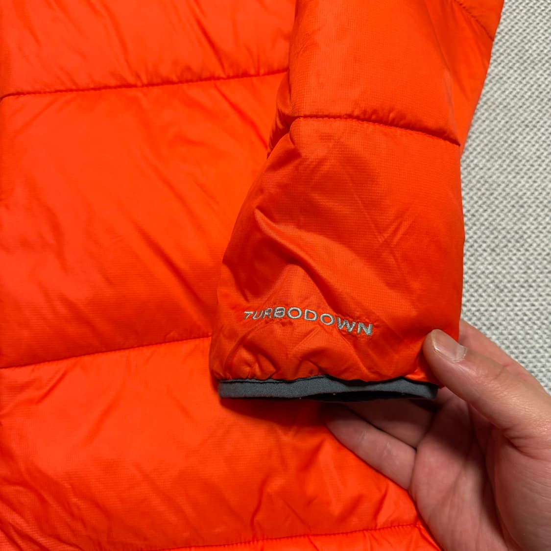 컬럼비아 550TD 경량패딩 상품이미지3