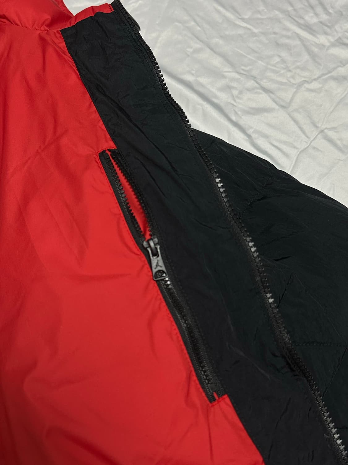 (L) 조던 에센셜 패딩 자켓 레드 블랙 새제품 상품이미지5