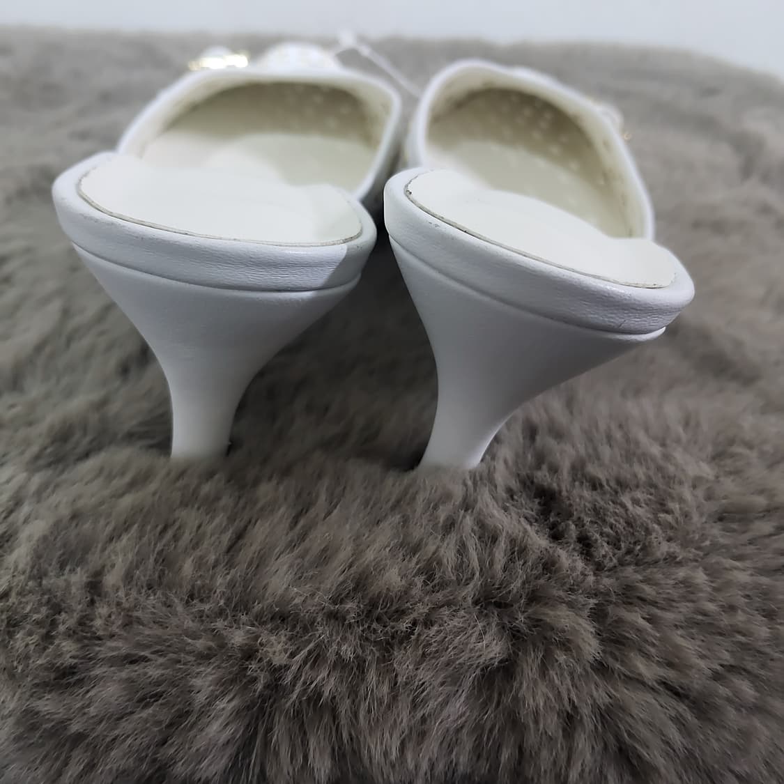 새상품 오르 orr 화이트 스터드 뮬 힐 샌들 35.5 225 상품이미지5