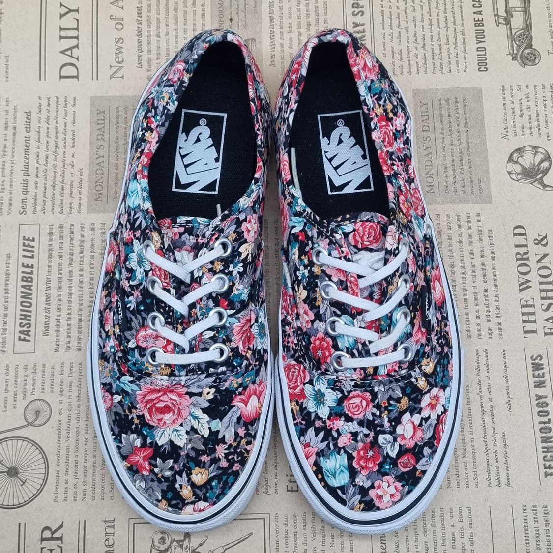 반스 어센틱 플라워  스니커즈240 상품이미지2