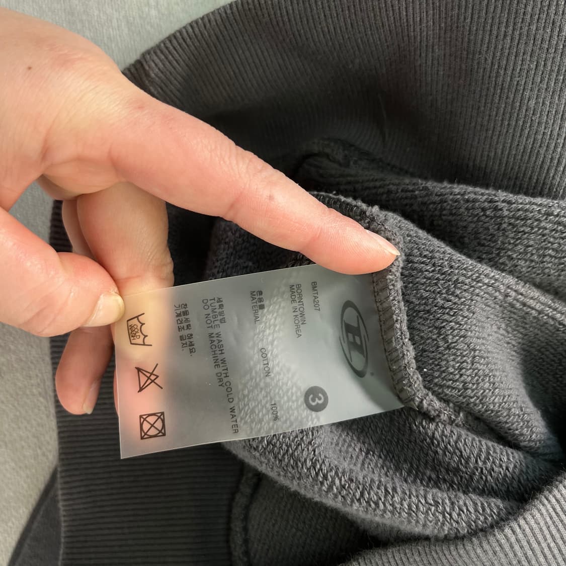 105 본투윈 스냅 블러 후드티 상품이미지5