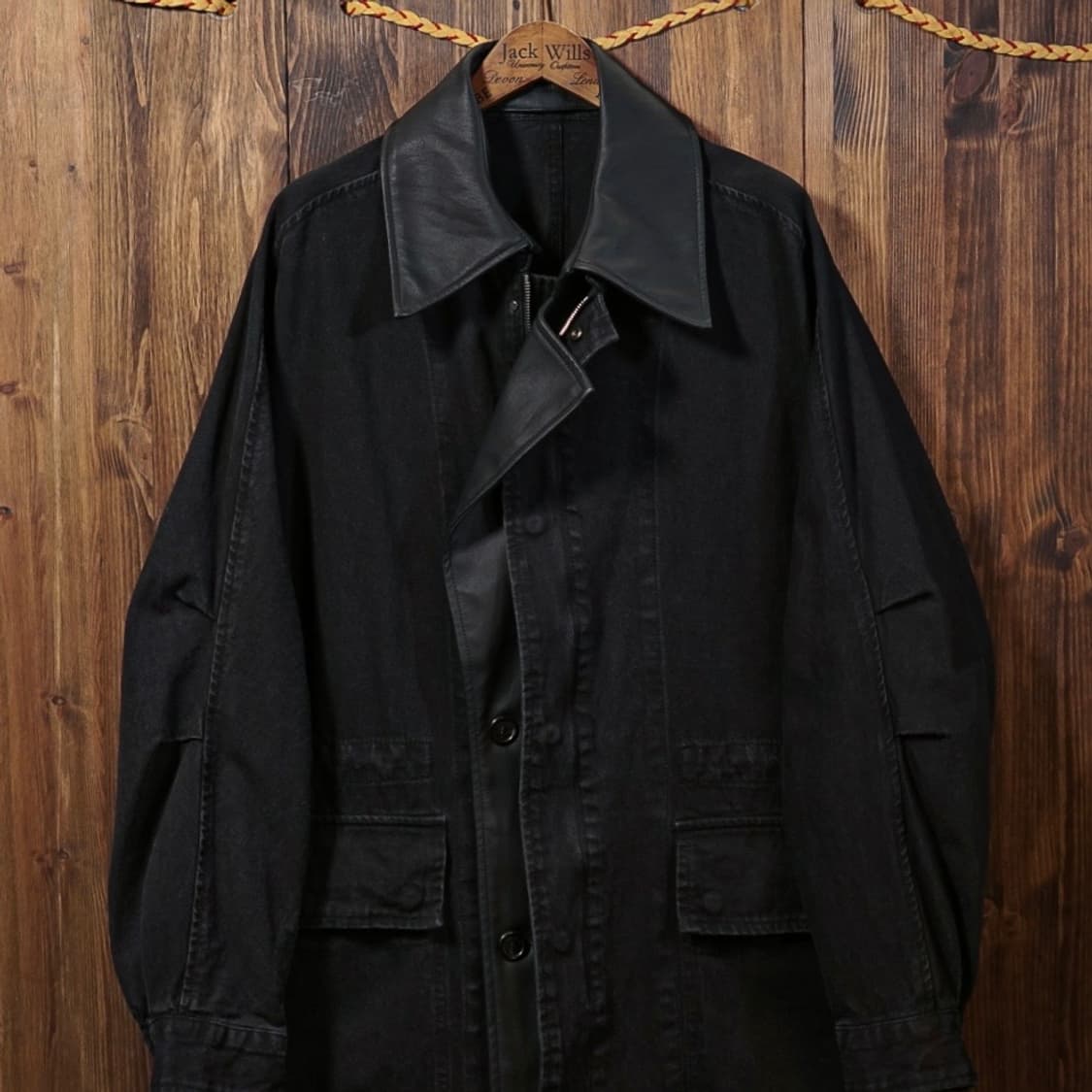 송지오 옴므 레더 디테쳐블 데님 코트 상품이미지3