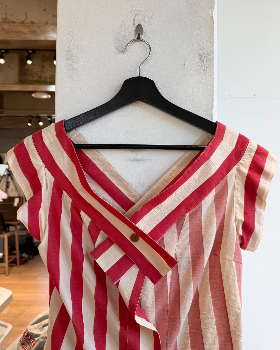 비비안 웨스트우드 레드라벨 레드 스트라이프 슬리브리스 상품이미지3