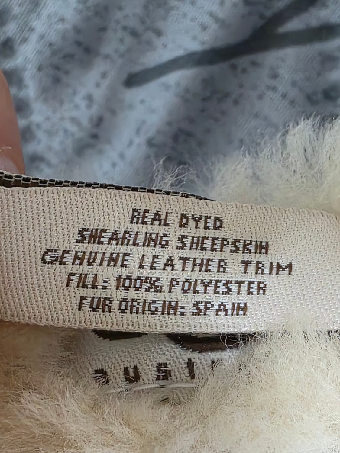 UGG 어그 클래식 리얼 시어링 이어머프 베이지 O/S 상품이미지6