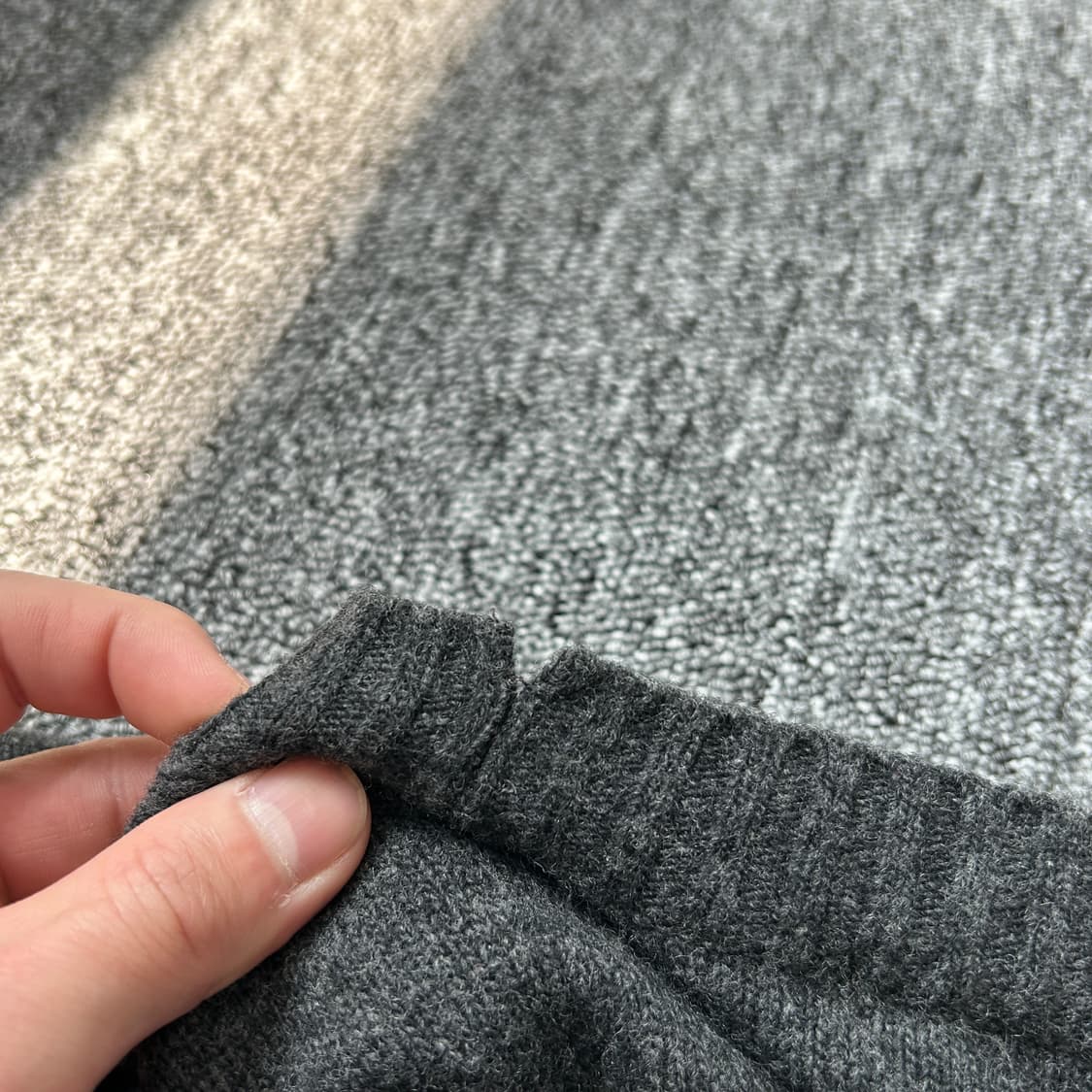 미스치프 차콜 캐시미어 니트 상품이미지7