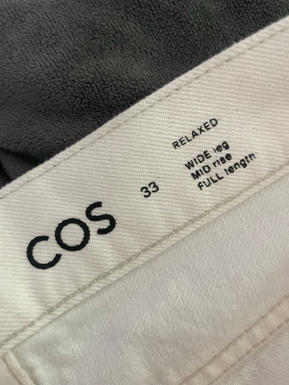 COS (코스) RIDER 스트레이트 레그 진 (화이트) 상품이미지5