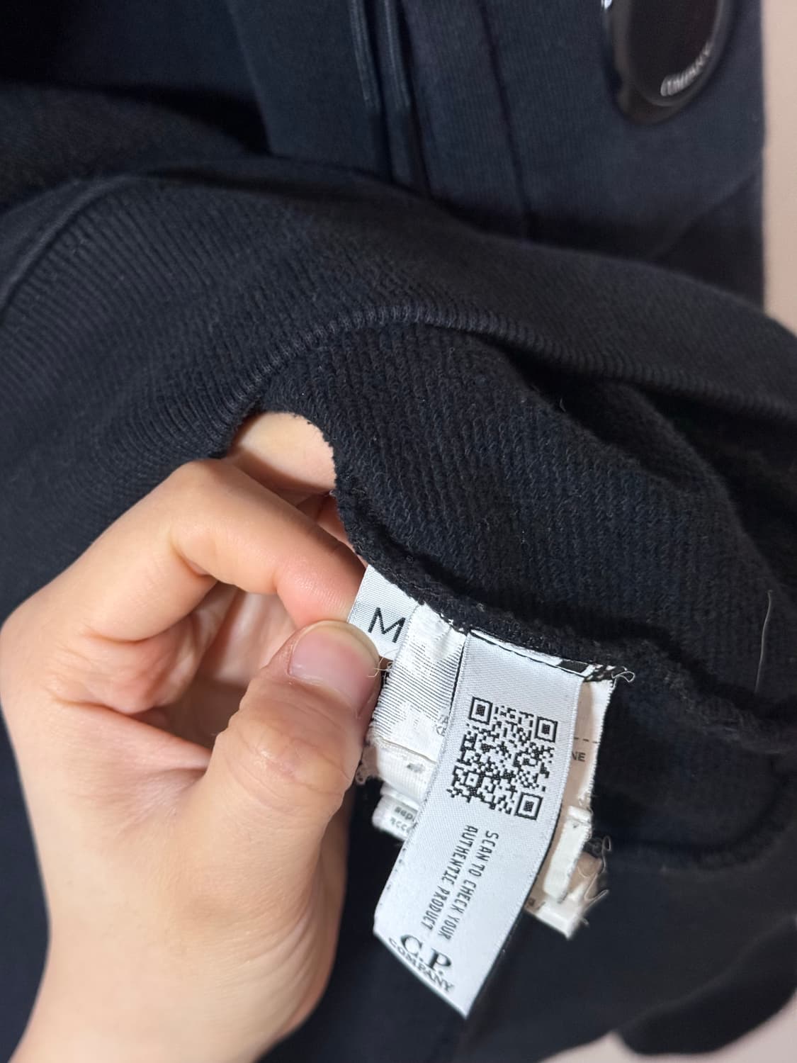 C.P 컴퍼니 렌즈 패치 블랙 스웻셔츠 맨투맨 M 상품이미지8