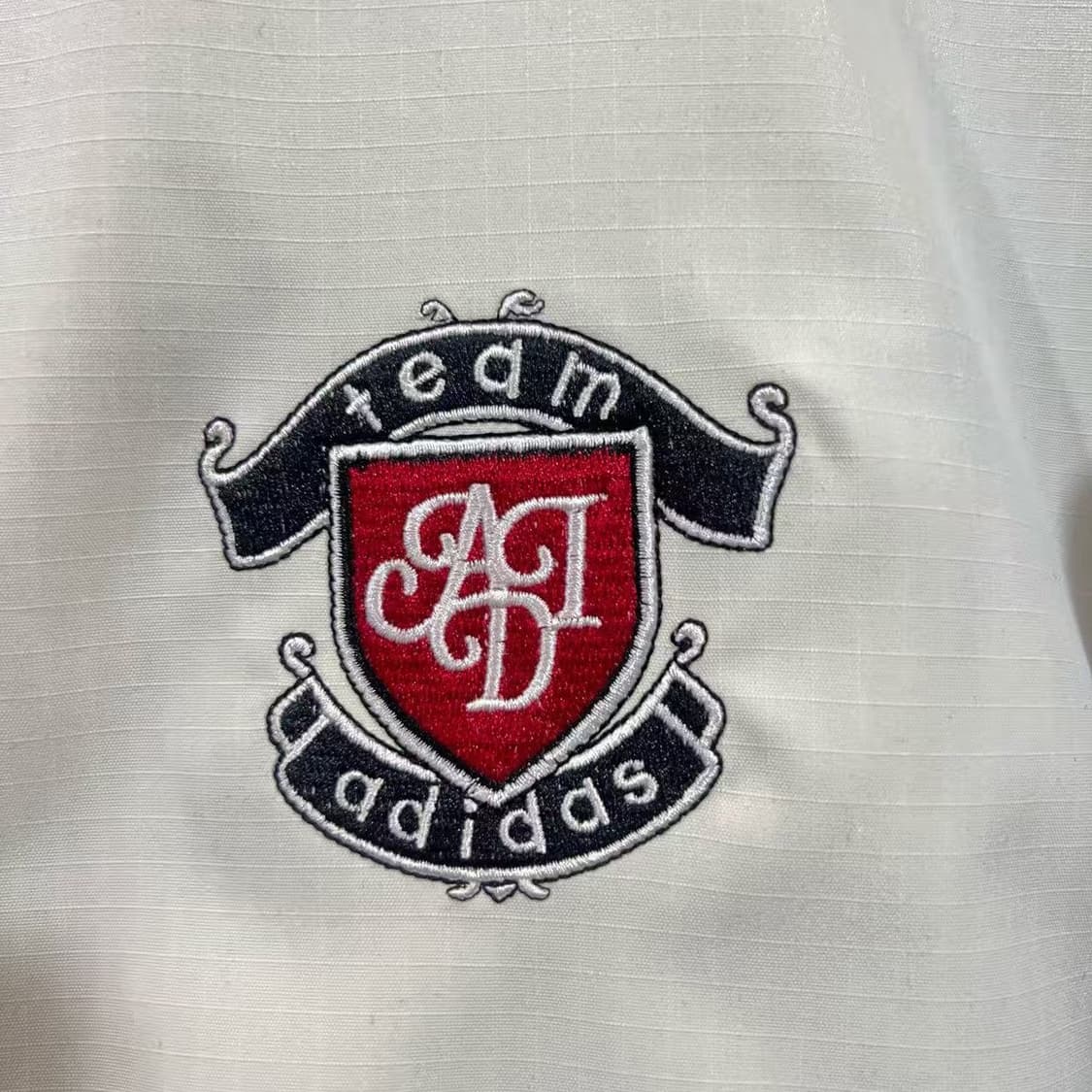 아디다스 팀 리버시블 패디드 자켓 크림 화이트 더블면 재킷 S
 상품이미지7