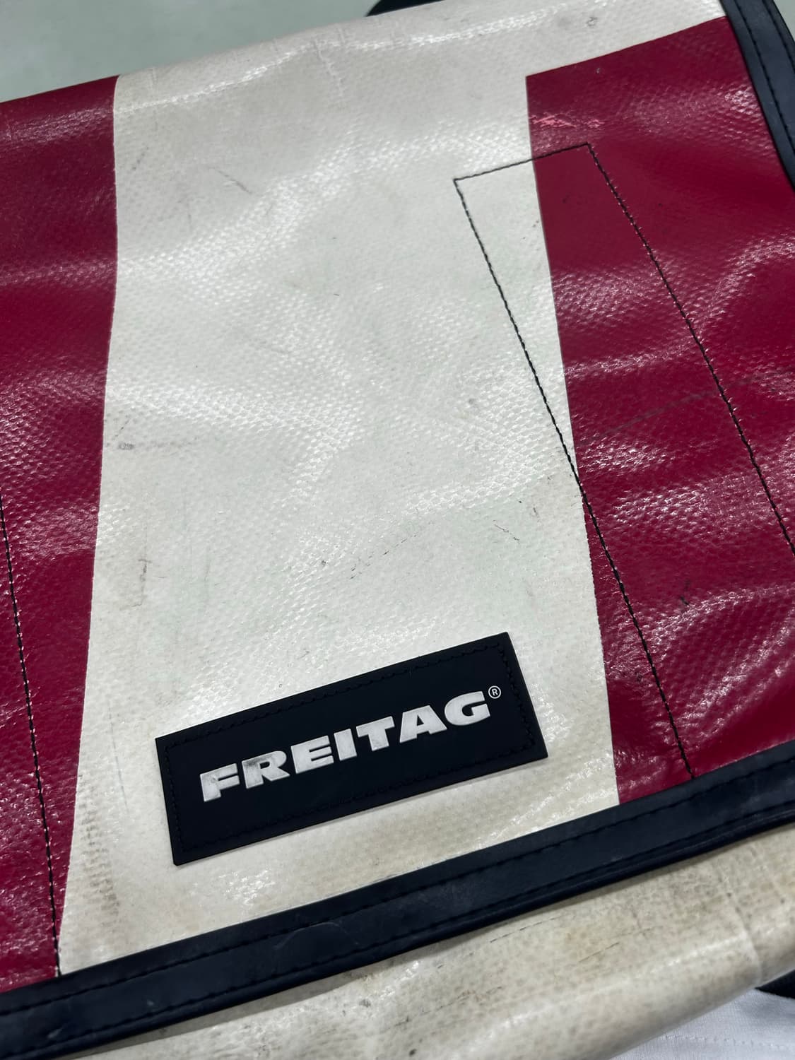 프라이탁 덱스터 흰빨 상품이미지2