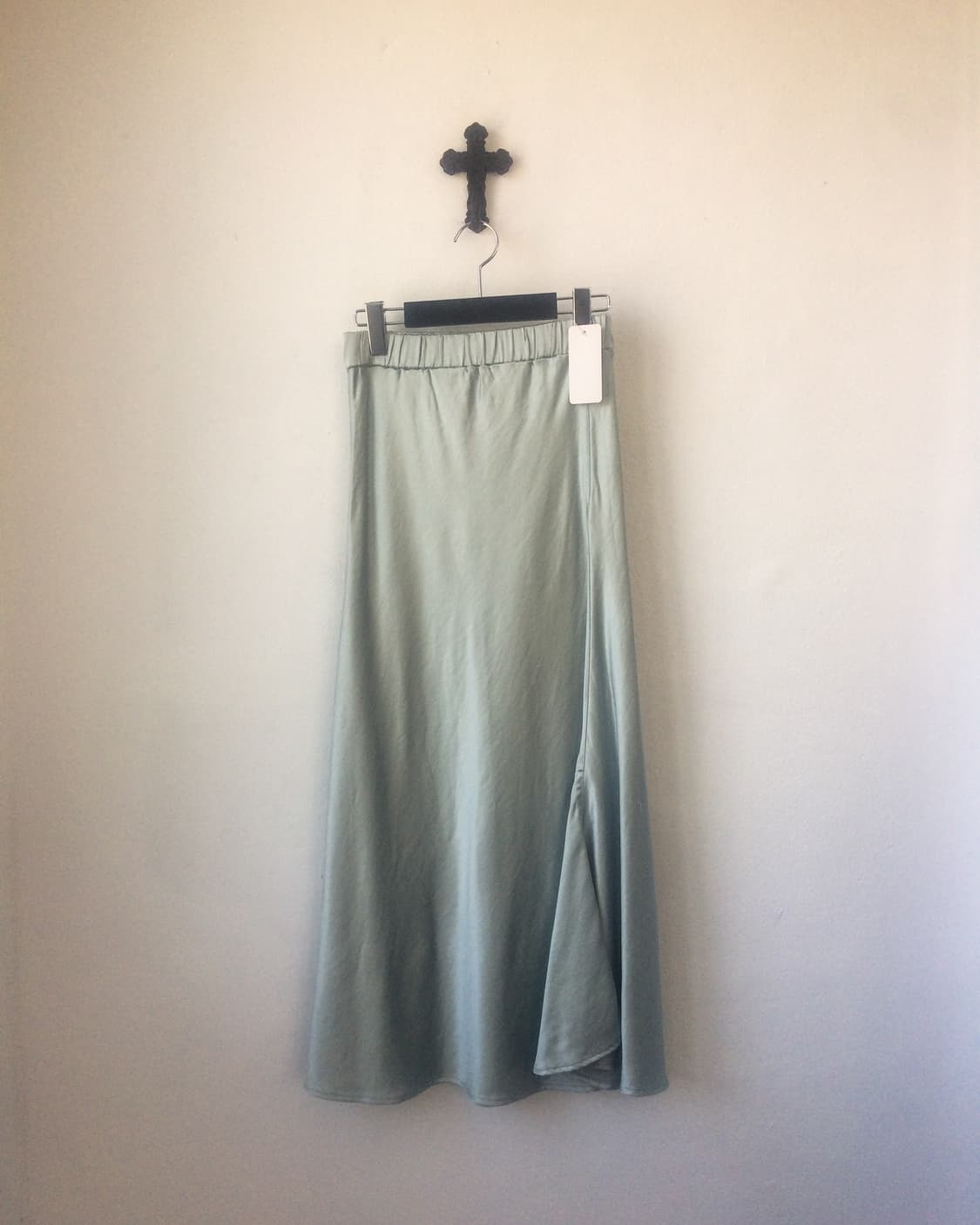 Glossy long skirt 상품이미지1