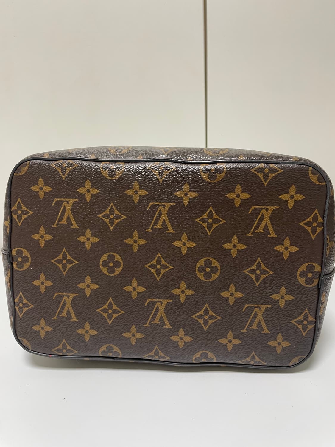 루이비통 네오노에 블랙 상품이미지3