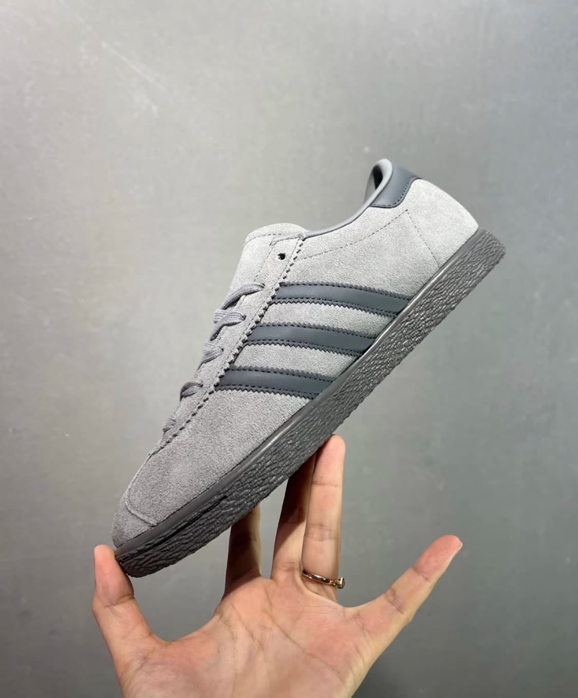 아디다스 슈타트 그레이 운동화  상품이미지4