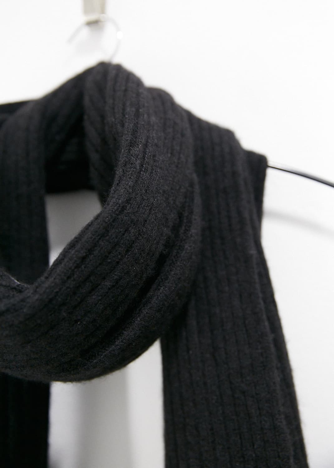 Issey Miyake Men Ribbed Knit Stole 상품이미지3