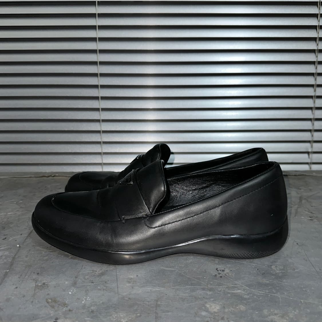 00s 프라다 스포츠 가죽 로퍼 상품이미지3