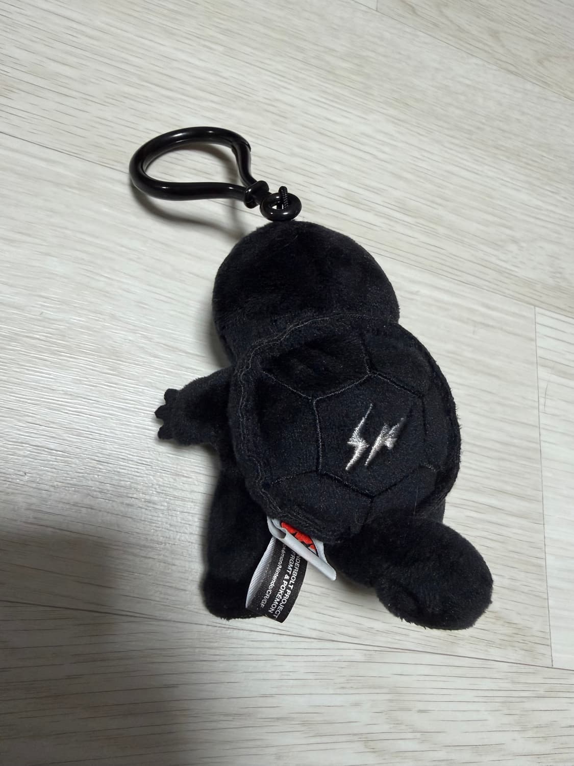 프라그먼트 x 포켓몬 INN 프로젝트 TBP 마스코트 키링 꼬부기 블랙 상품이미지2