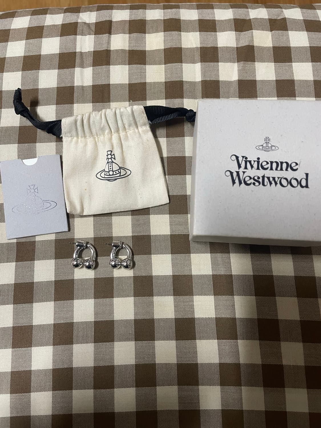 비비안웨스트우드 피어싱 귀걸이 OS 상품이미지1