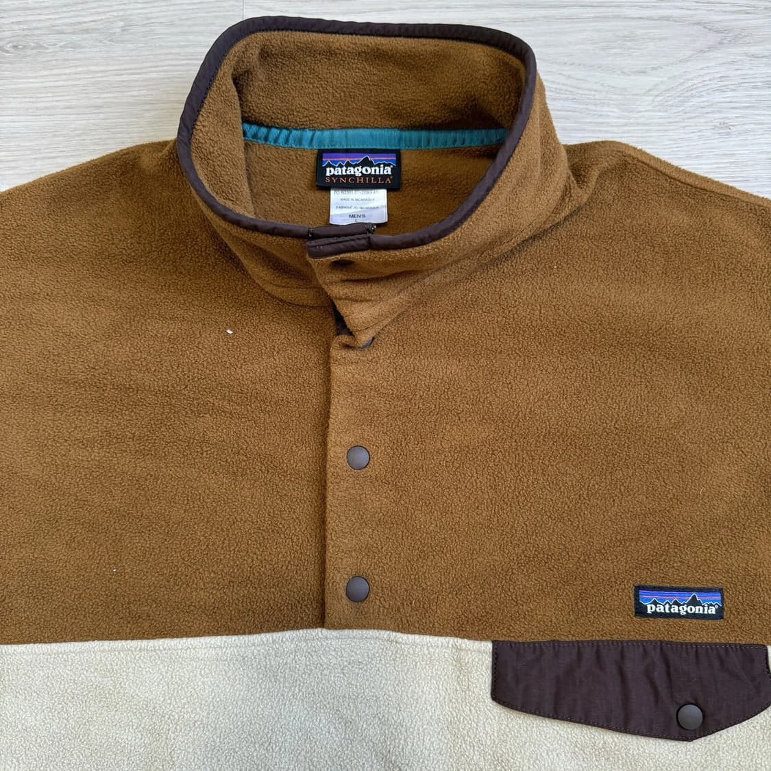 14FW 파타고니아 신칠라 스냅-T 플리스 브라운/베이지 투톤 상품이미지2
