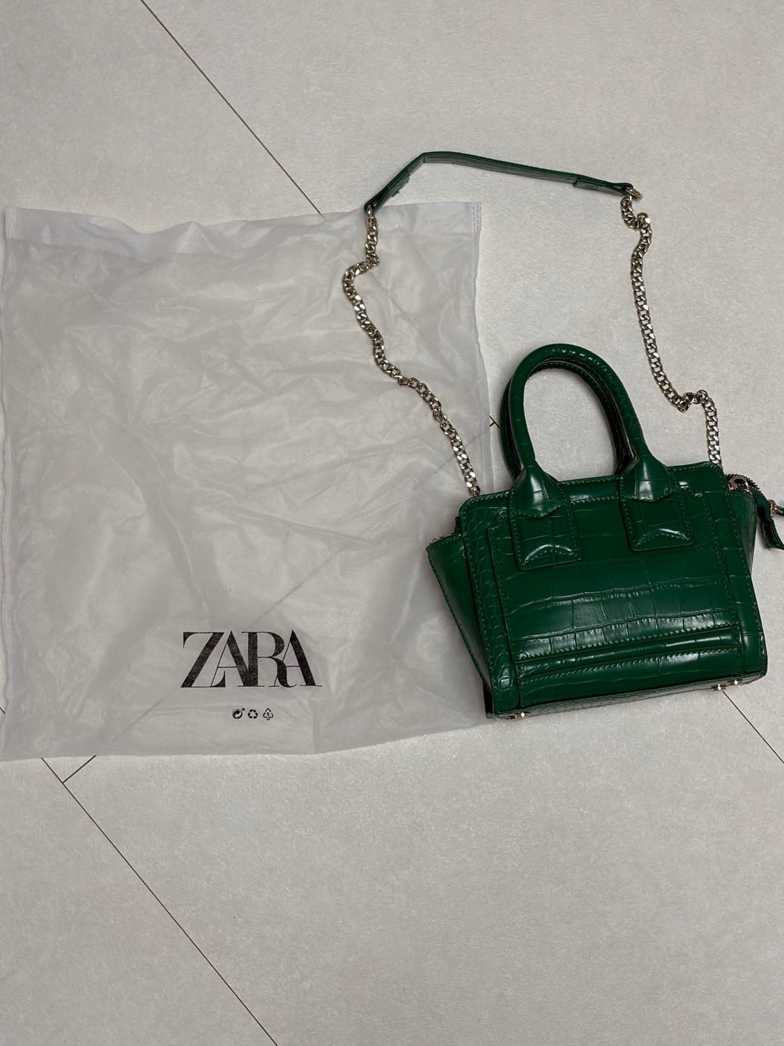 자라 미니 크로크 엠보싱 숄더백 (녹색) 상품이미지1