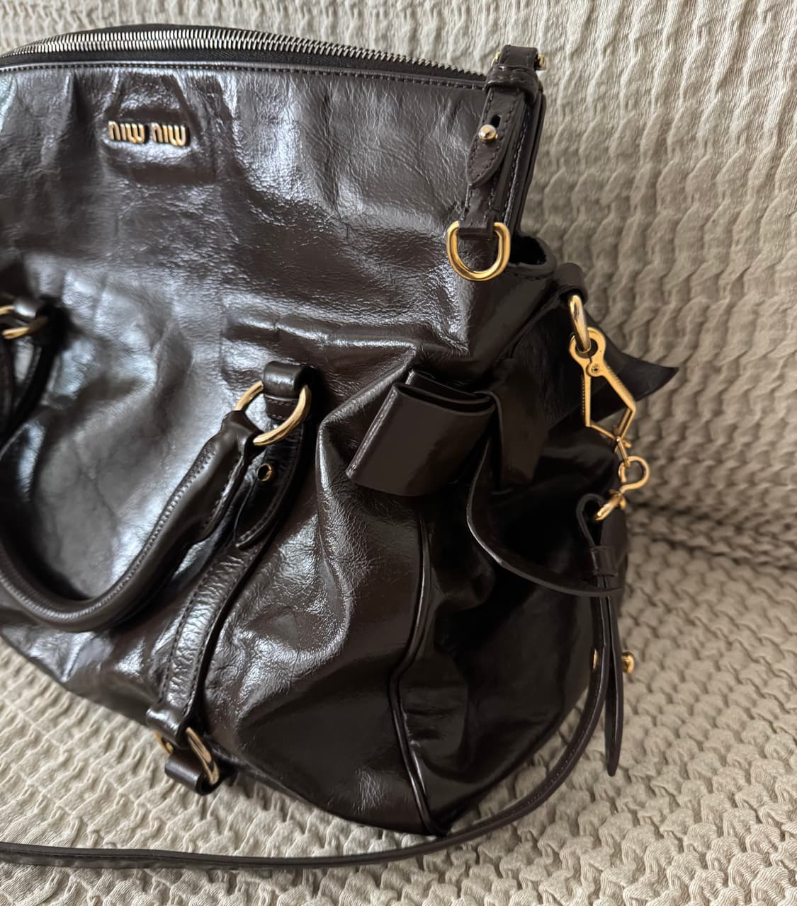 미우미우 비텔로 럭스 보우 사첼백 토트백 크로스백 상품이미지5