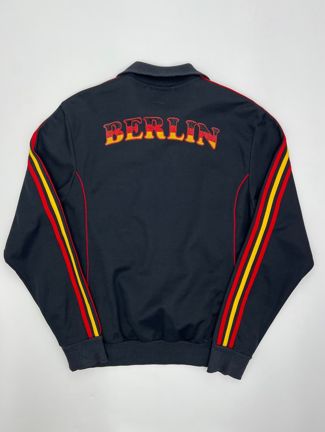 아디다스 베를린 트랙탑 상품이미지3