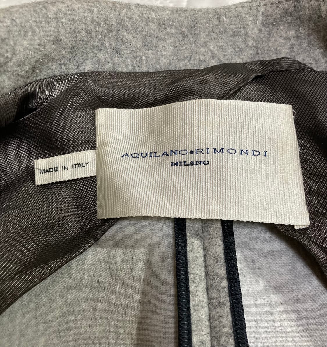 아퀼라노리몬디 코트 상품이미지2