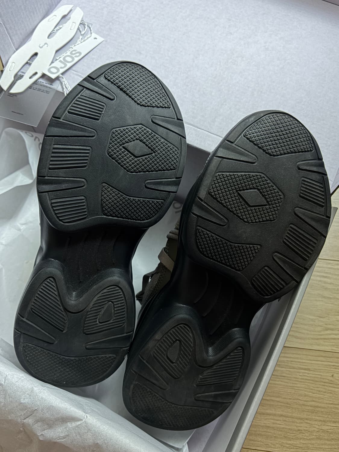 오호스 스트랩 토 스니커즈 상품이미지4