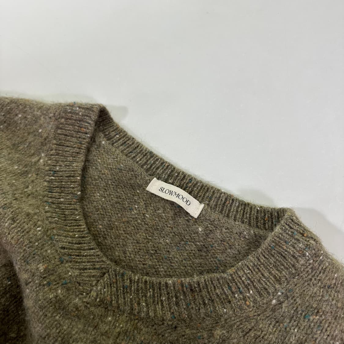 우먼OS 슬로우무드 나염베이지 크롭니트 상품이미지3