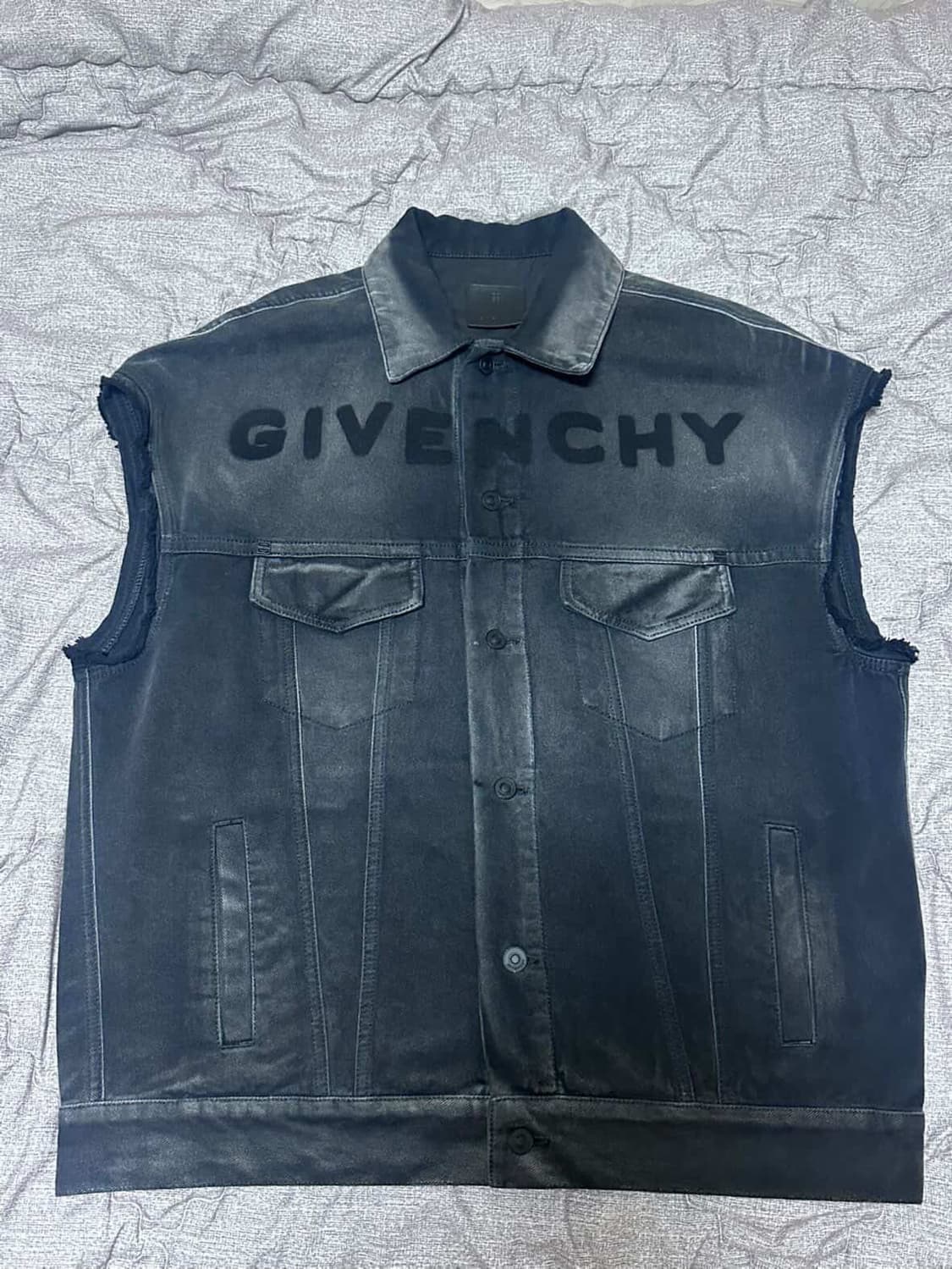 지방시 오버사이즈 로고 슬리브리스 데님 재킷 상품이미지1