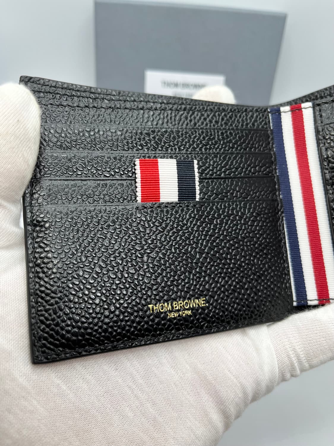 (정품) 톰브라운 삼선 페블그레인 블랙 반지갑 상품이미지6