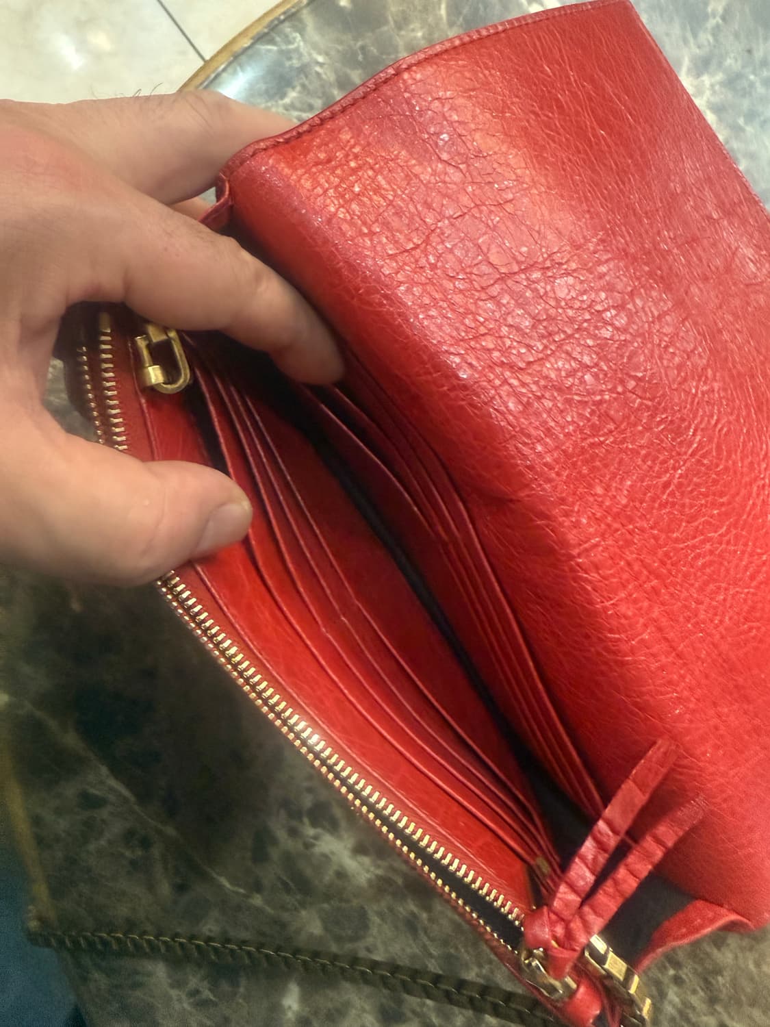 정품 발렌시아가 아크노 메탈릭 엣지 체인 크로스백 팝니다 상품이미지7