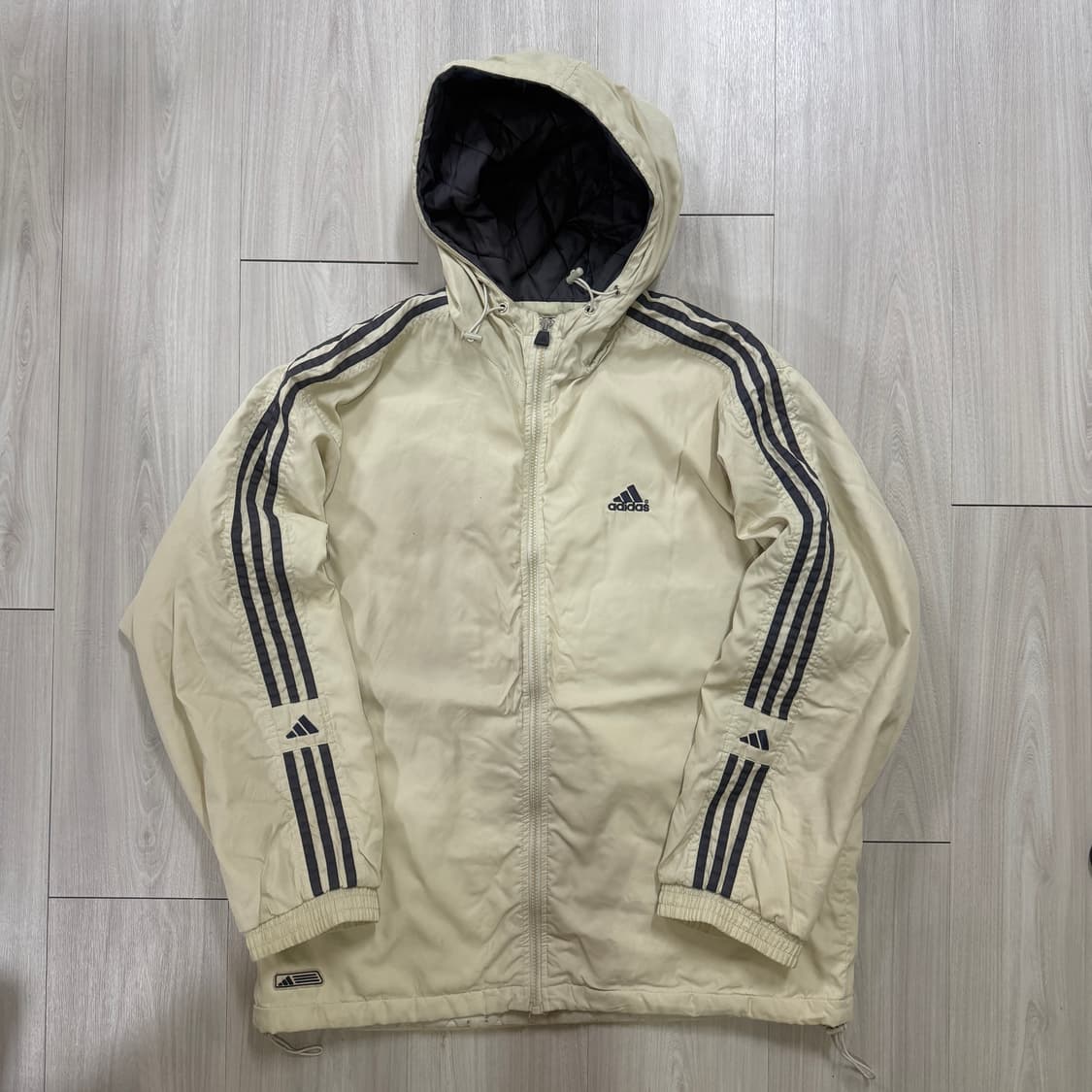 아디다스 00‘s 올드스쿨 누빔점퍼 상품이미지3