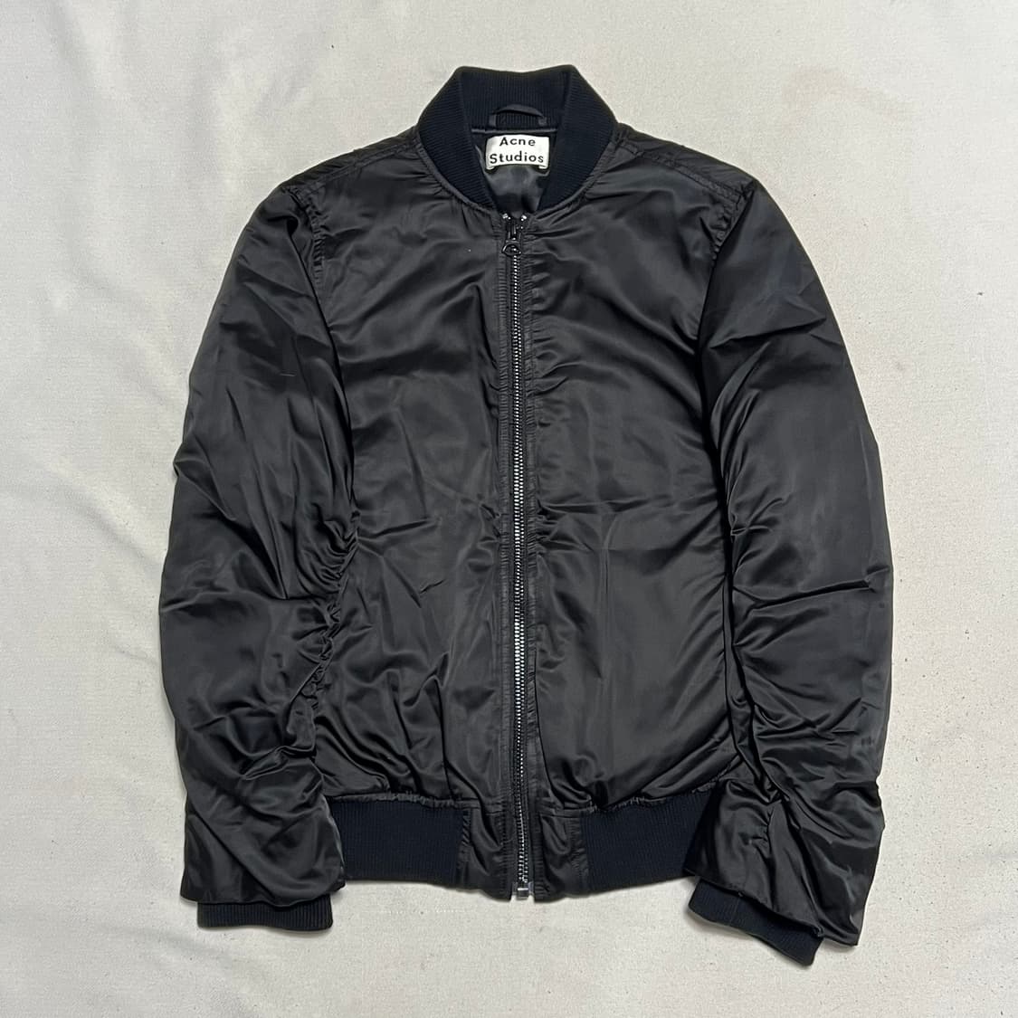 32 아크네 스튜디오 블랙 나일론 봄버 자켓 상품이미지2