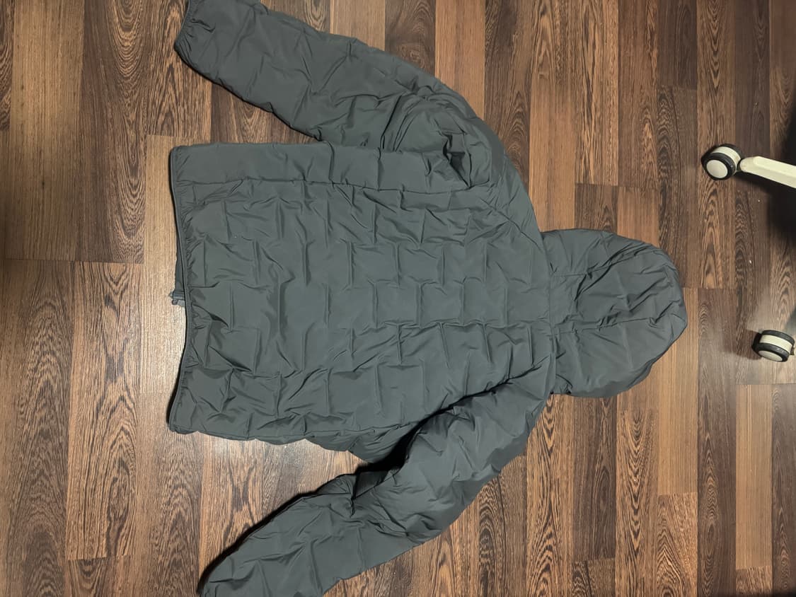 유니클러 퍼프테크 그레이 L 팝니다 상품이미지2