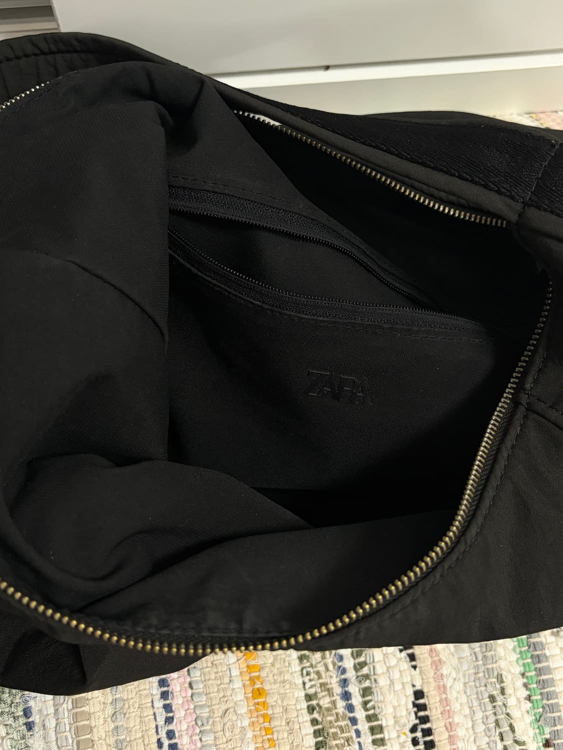 자라 나일론 버킷백 상품이미지3