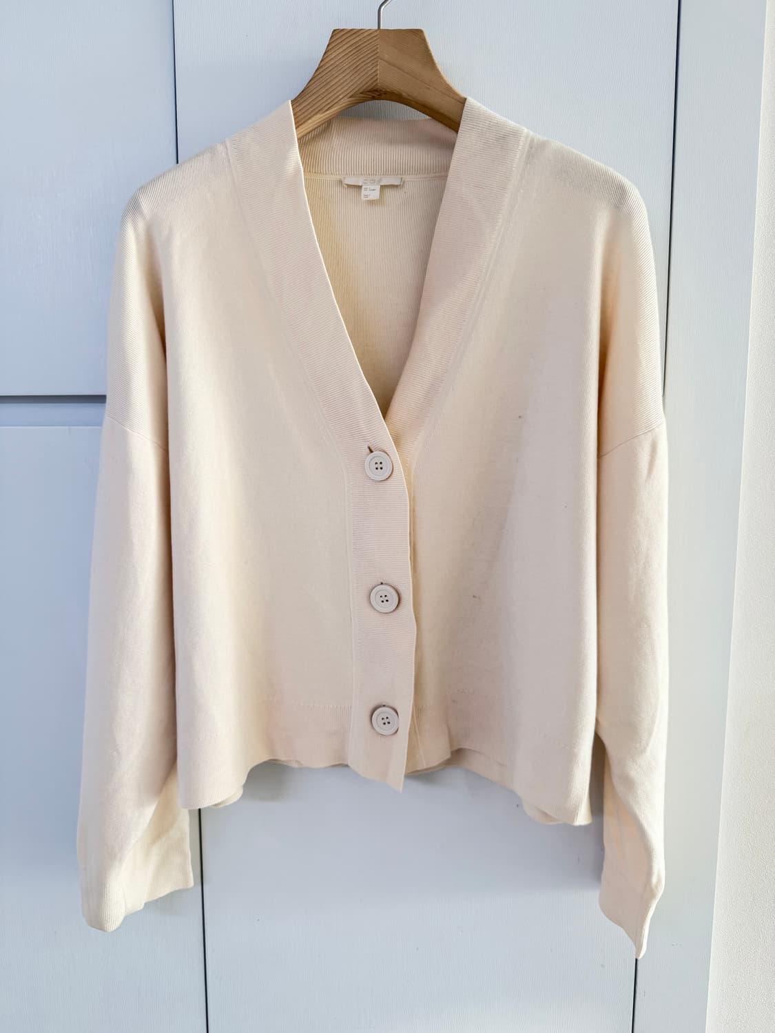 COS 코스 아이보리 가디건 상품이미지1