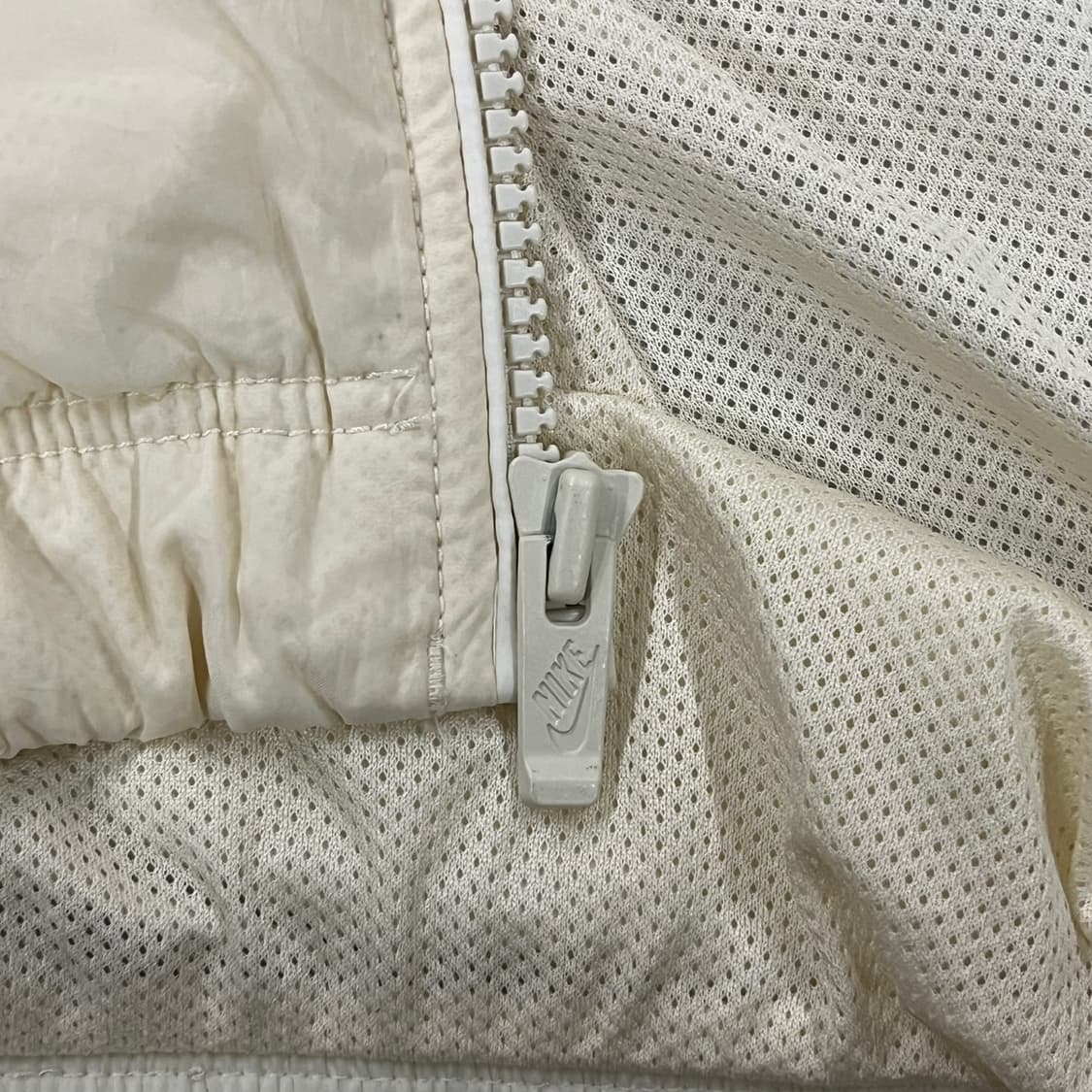 [정품/M] 나이키 바람막이 아이보리 레드 블랙 b15 상품이미지6