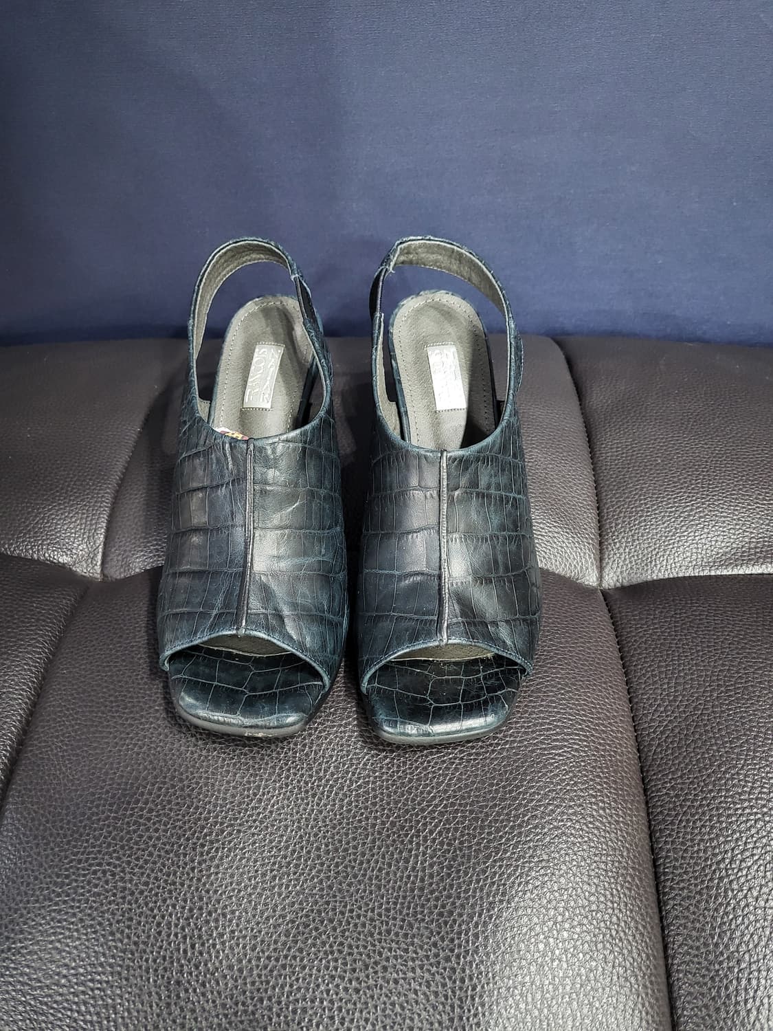 가죽 크록커다일 패턴 오픈토 상품이미지1